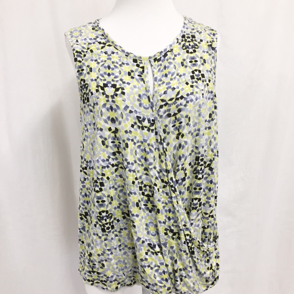 3/$15 CABI SLEEVELESS TOP W/KEYHOLE OPENING SIZE L